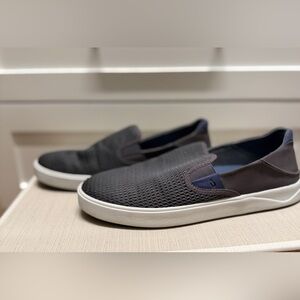 Men’s OluKai, Size 10.5 Slip-On Shoes